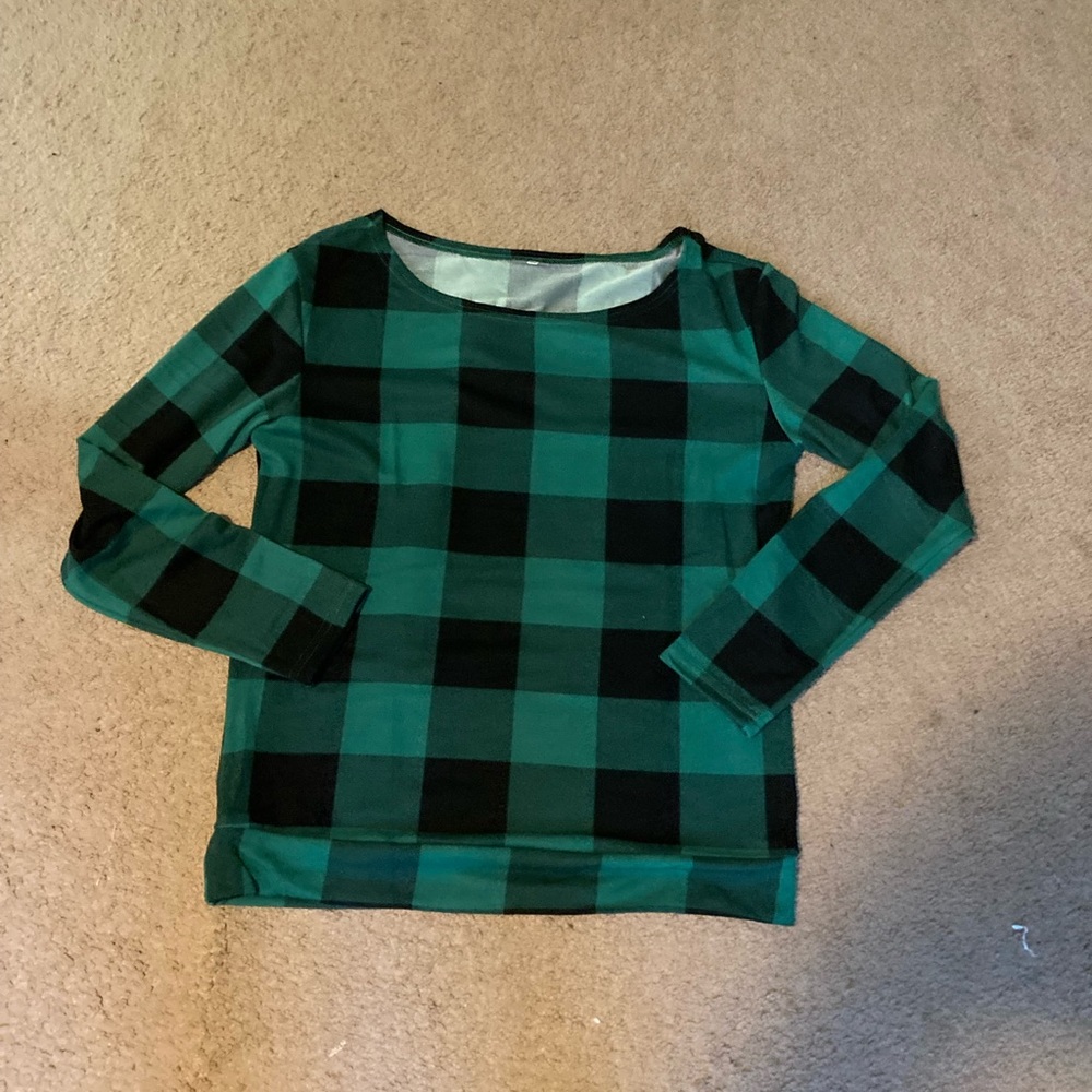 NWOT Off the shoulder long sleeve tee